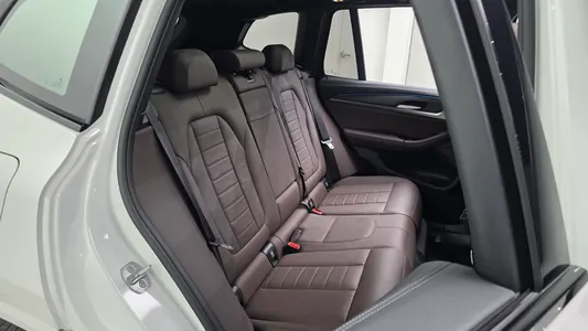 BMW iX3 M 2024 11