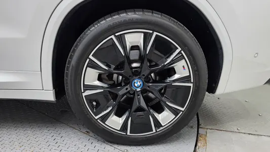 BMW iX3 M 2024 21