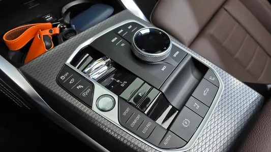 BMW 4 Series (G22) 420i M 2026 8