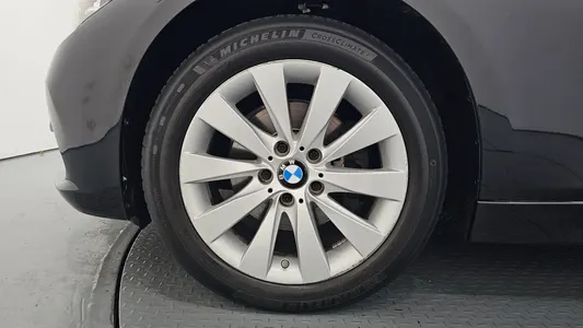 BMW 3 Series (F30) 320d xDrive 2015 5
