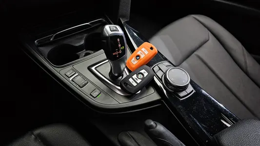 BMW 3 Series (F30) 320d xDrive 2015 9