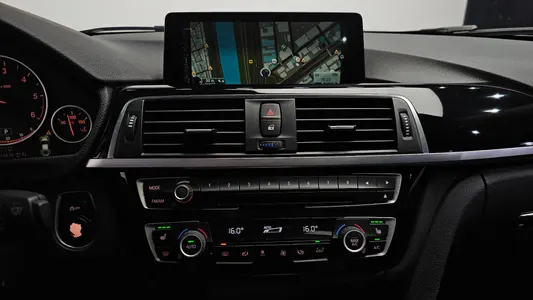 BMW 3 Series (F30) 320d xDrive 2015 14