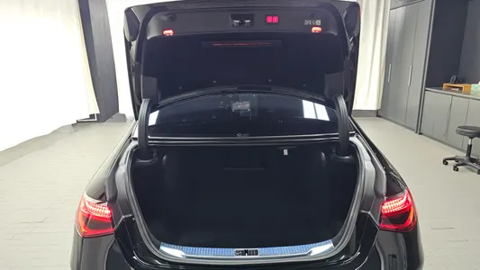 Mercedes-Benz S-Class W223 S500L 4MATIC 2025 18