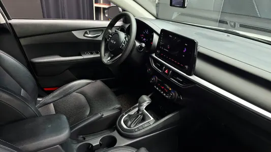 Kia K3 2 1.6 2021 19