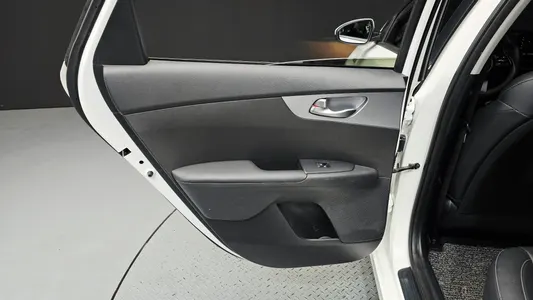 Kia K3 2 1.6 2021 25