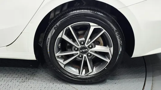 Kia K3 2 1.6 2021 21