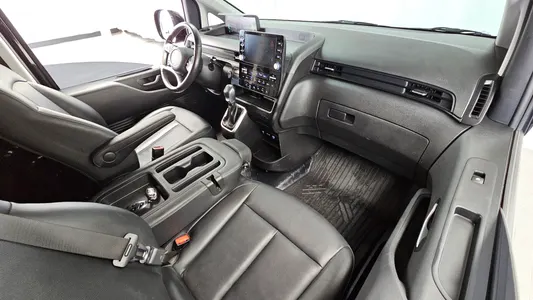 Hyundai Staria HEV 1.6 3 2024 7