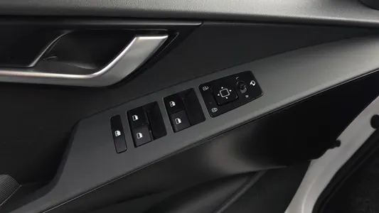 Kia 디 니로 2022 28