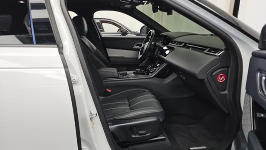 Land Rover 레인지로버 벨라 3.0 D300 R- SE 2019 11