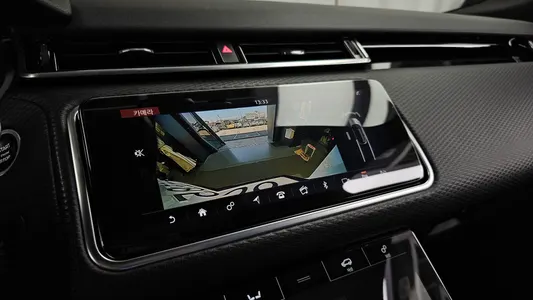 Land Rover 레인지로버 벨라 3.0 D300 R- SE 2019 15