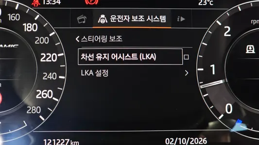 Land Rover 레인지로버 벨라 3.0 D300 R- SE 2019 16