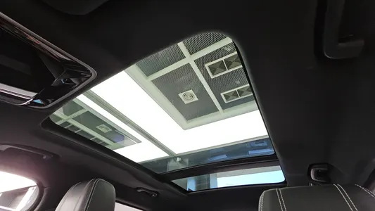 Land Rover 레인지로버 벨라 3.0 D300 R- SE 2019 17