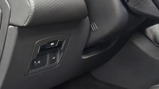 Land Rover 레인지로버 벨라 3.0 D300 R- SE 2019 19