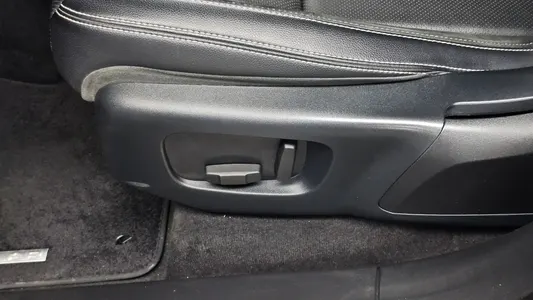 Land Rover 레인지로버 벨라 3.0 D300 R- SE 2019 26