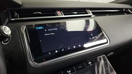 Land Rover 레인지로버 벨라 3.0 D300 R- SE 2019 32