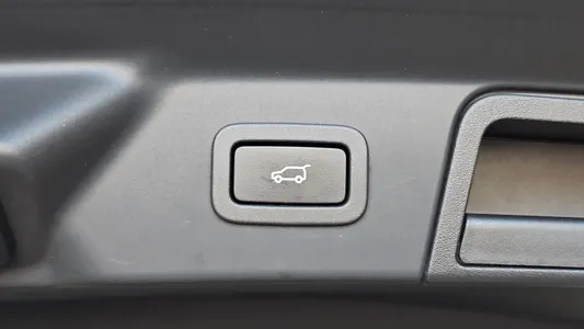 Land Rover 레인지로버 벨라 3.0 D300 R- SE 2019 27