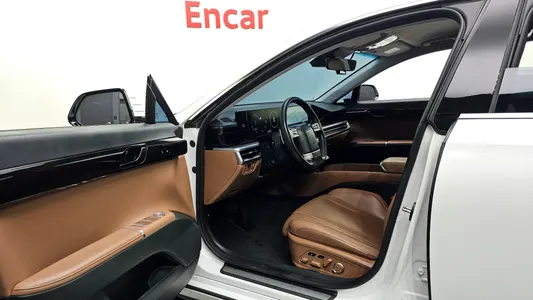Hyundai (GN7) 2.5 2WD 2023 10