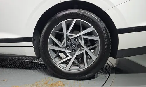 Hyundai (GN7) 2.5 2WD 2023 21