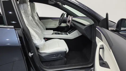 Tesla Y L AWD 2026 11
