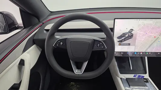 Tesla Y L AWD 2026 13