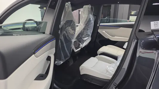 Tesla Y L AWD 2026 26