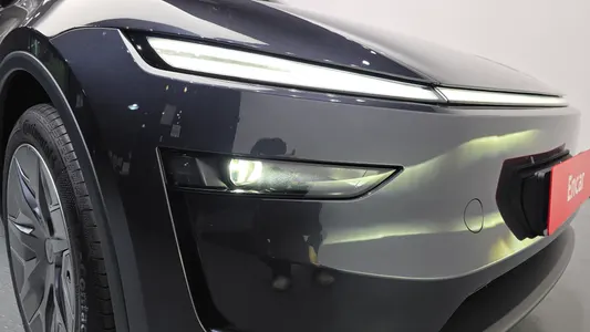 Tesla Y L AWD 2026 22