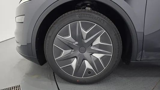 Tesla Y L AWD 2026 5
