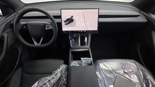 Tesla Y L AWD 2026 7