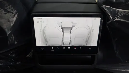 Tesla Y L AWD 2026 30