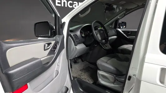 Hyundai Grand Starex 5 2013 10