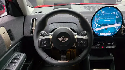 MINI 3 E 2025 13