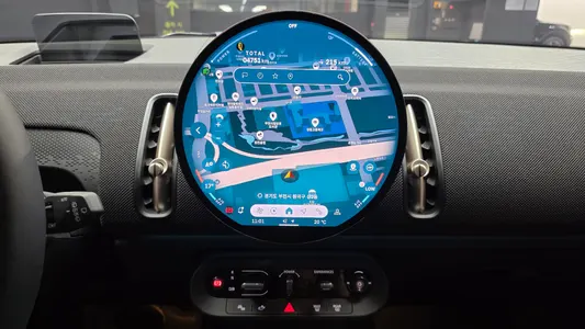 MINI 3 E 2025 14