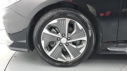 Hyundai 쏘나타 라이즈 하이브리드 2017 5