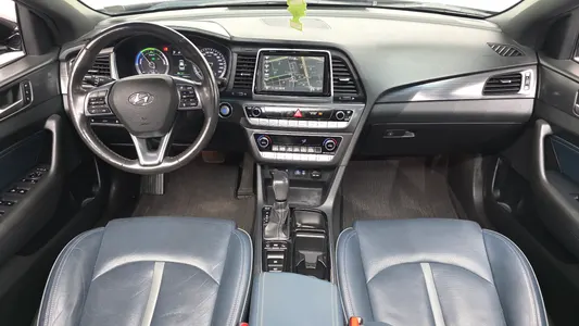 Hyundai 쏘나타 라이즈 하이브리드 2017 7