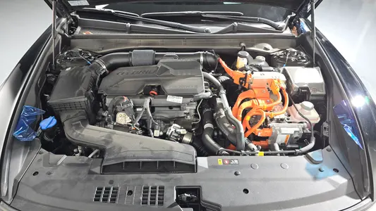 Hyundai (GN7) 2025 6