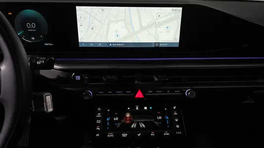 Hyundai (GN7) 2025 12