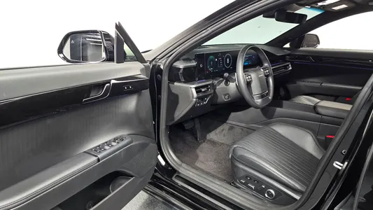 Hyundai (GN7) 2025 10