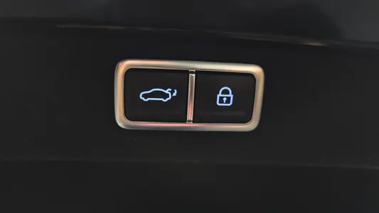 Hyundai (GN7) 2025 17
