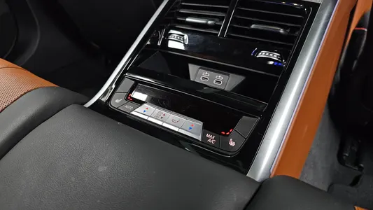 BMW 8 Series (G15) 840i xDrive M 2019 19