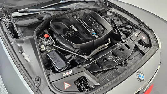 BMW 5 Series (F10) 520d 2013 6