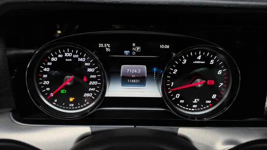 Mercedes-Benz E-Class W213 E300 2018 8