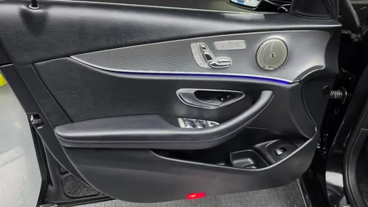 Mercedes-Benz E-Class W213 E300 2018 24