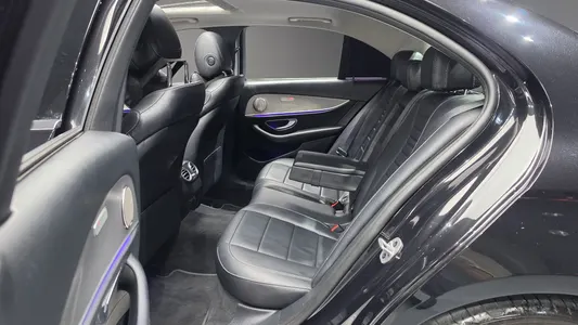 Mercedes-Benz E-Class W213 E300 2018 26