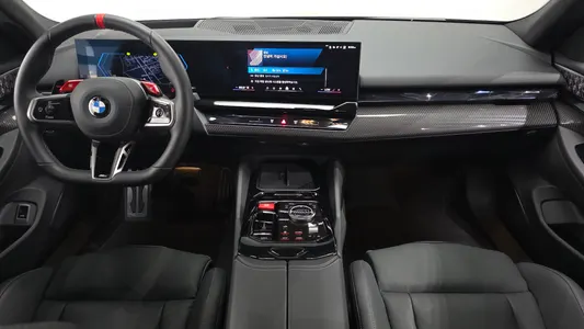 BMW M5 (G90) M5 2026 7