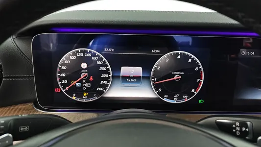 Mercedes-Benz E-Class W213 E300 2018 8