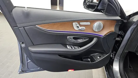 Mercedes-Benz E-Class W213 E300 2018 24
