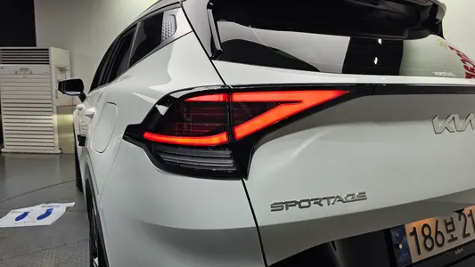 Kia 5 2WD 2022 24