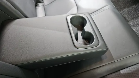 Kia 5 2WD 2022 28