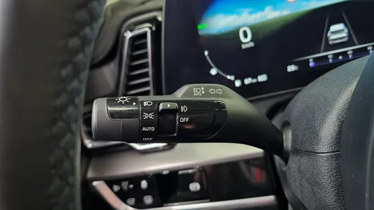 Kia 5 2WD 2022 30