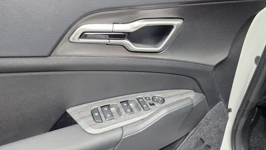 Kia 5 2WD 2022 31